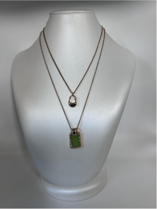Unknown Jewelry - Necklace Gold Tone Layered Green Resin Rectangle Pendant Abstract Lobster Clasp